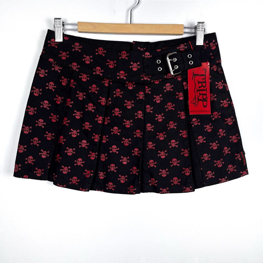 NWT Vintage Y2K Tripp NYC Red Skull Belted Black Mini Skirt Medium Deadstock